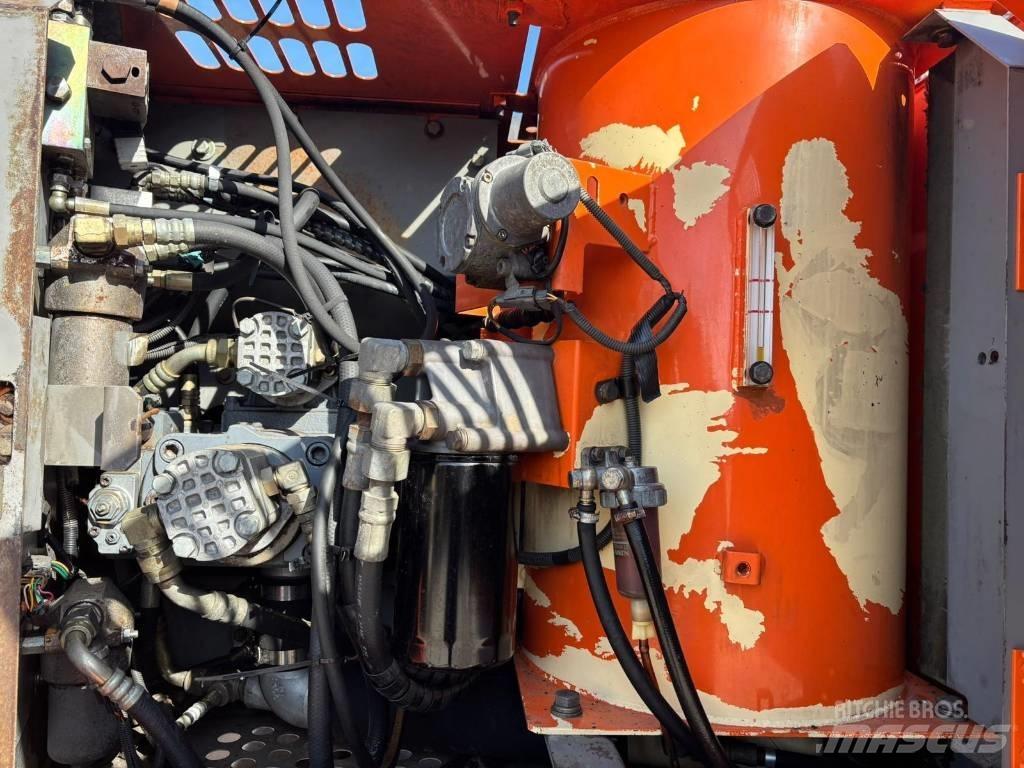 Hitachi ZX 130 W Excavatoare cu roti