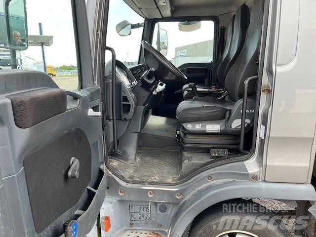 MAN 8.180 Autocamioane