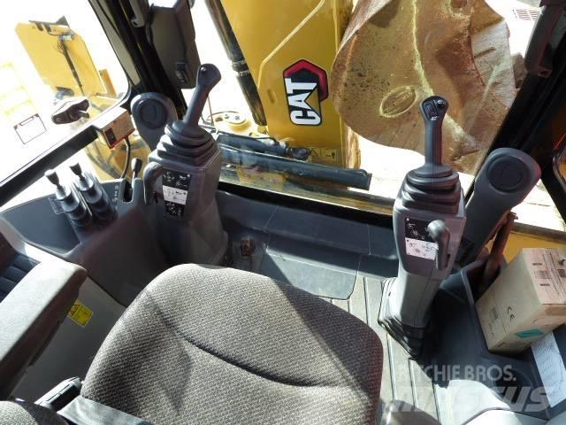 CAT 432 F Buldoexcavatoare