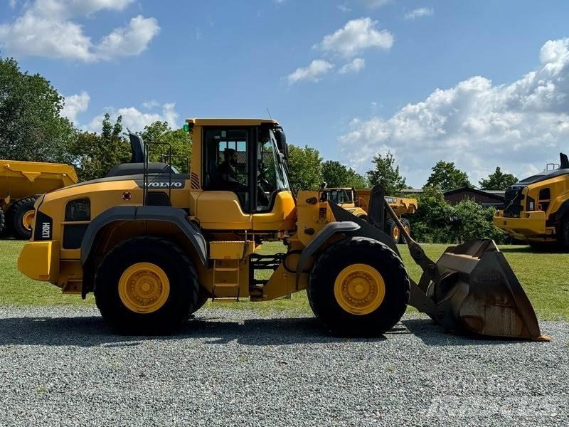Volvo L 120 H Incarcator pe pneuri