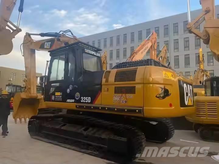 CAT 325 D Excavatoare pe șenile

