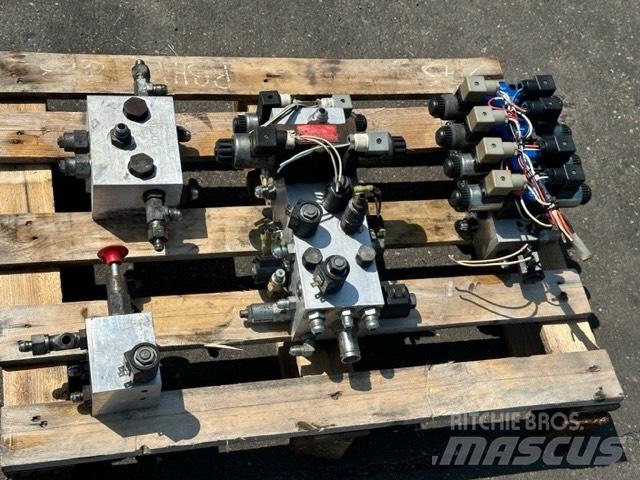 SkyJack SJ 8831 Platforme foarfeca