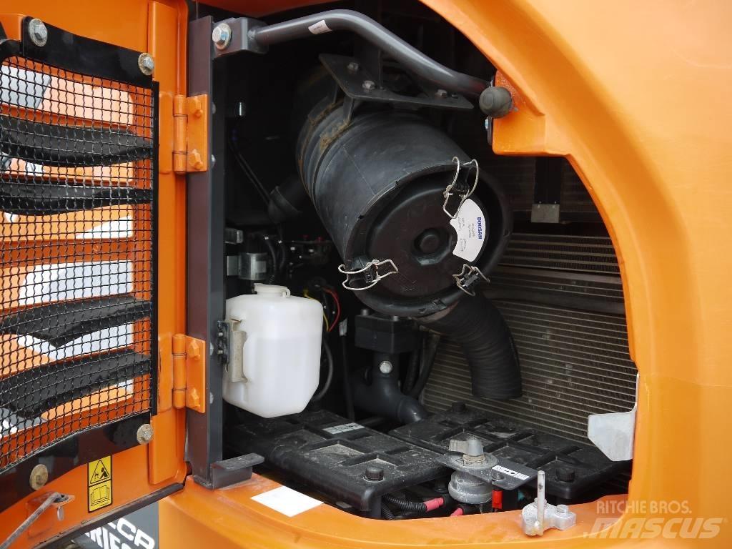 Doosan DX 140 LCR-5 Excavatoare pe șenile

