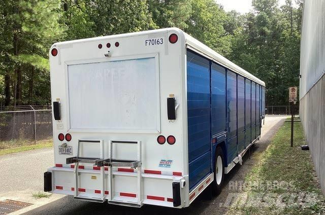 Mickey 16 BAY Remorci transport bauturi