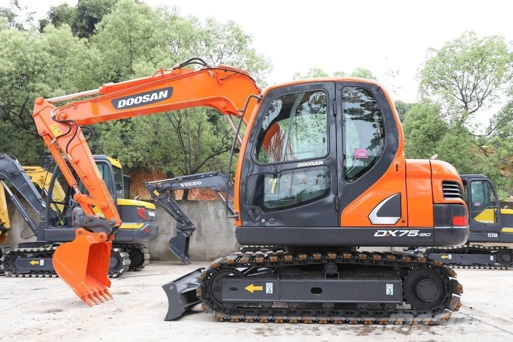 Doosan DX 75-9 C Mini excavatoare < 7t