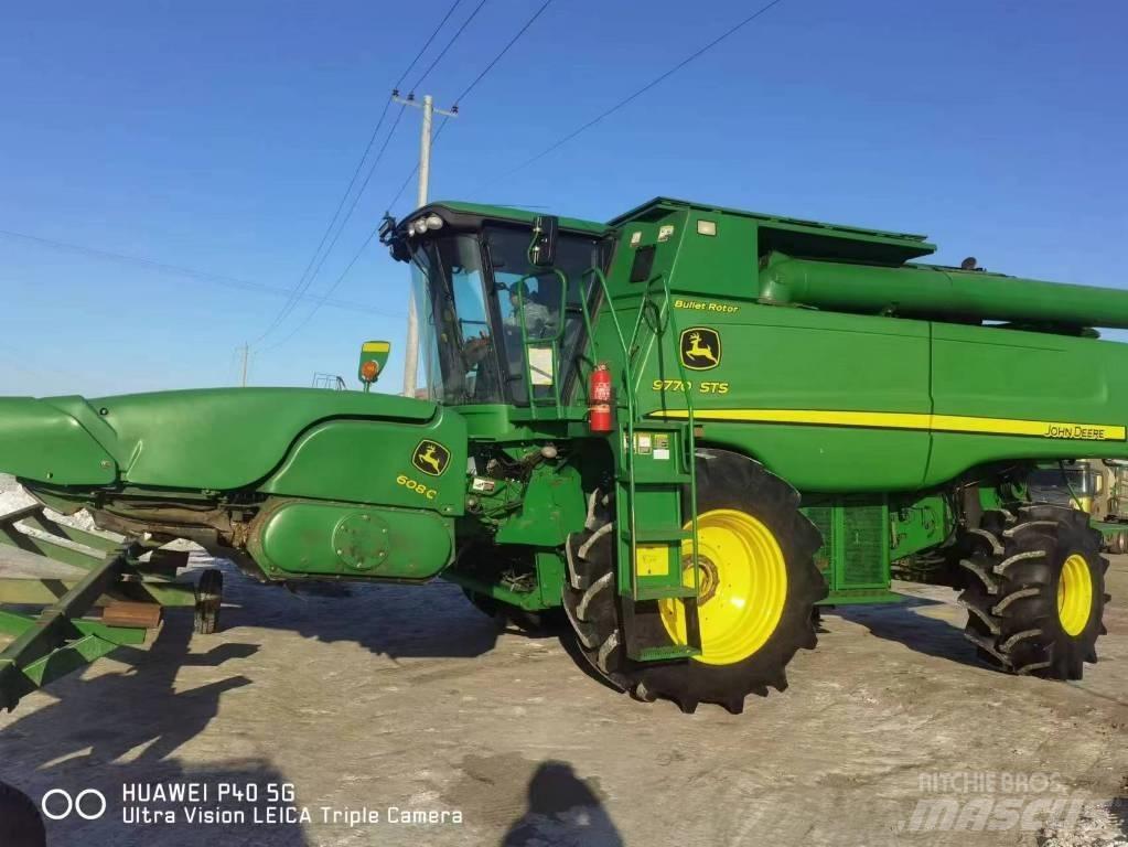 John Deere 9770 STS Combine de secerat