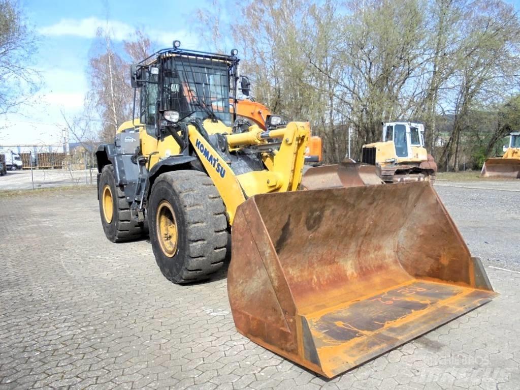 Komatsu WA 270-7 Incarcator pe pneuri