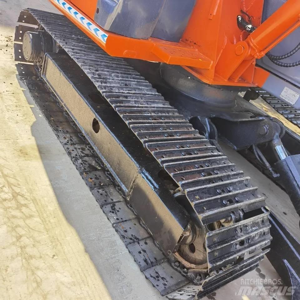 Hitachi ZX70 Excavatoare pe șenile
