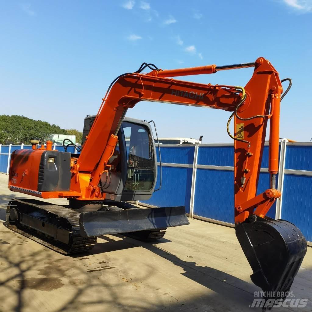 Hitachi ZX70 Excavatoare pe șenile
