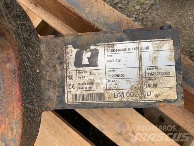 Ålö PALLET TINES Alte masini si accesorii pentru încarcat si sapaturi