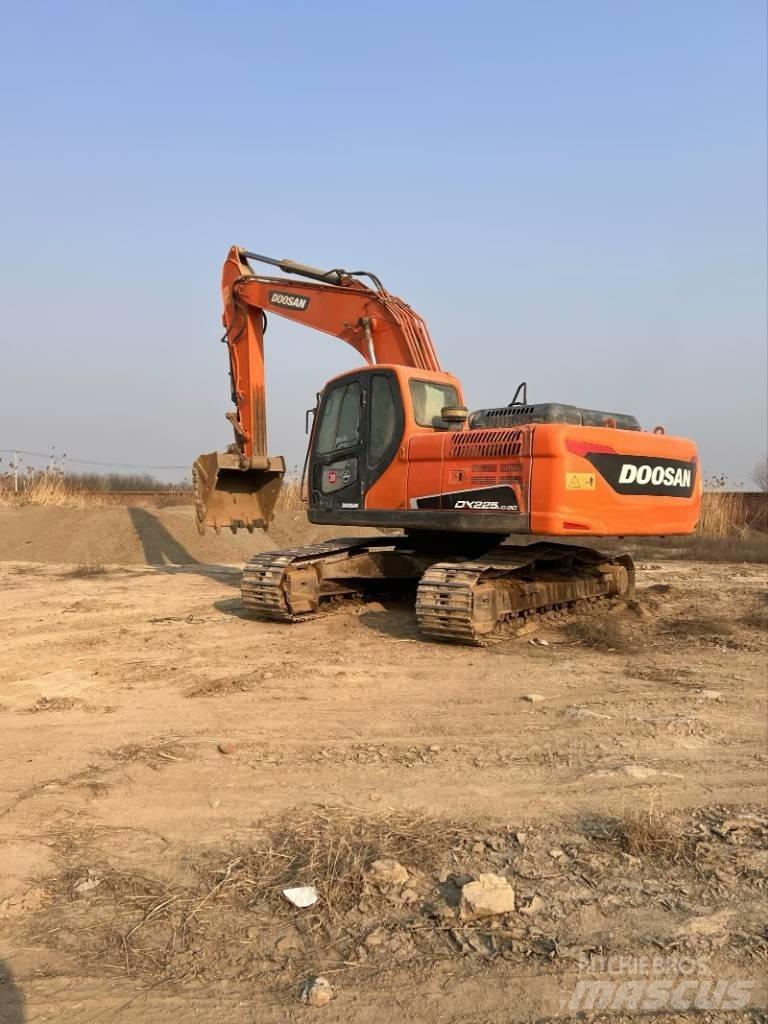 Doosan DX225LC-9C Excavatoare pe șenile
