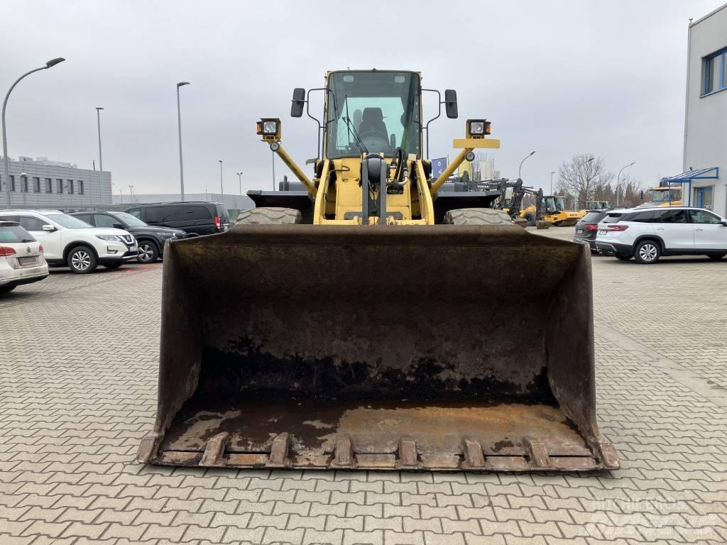 Komatsu WA 420 Incarcator pe pneuri
