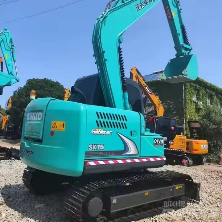 Kobelco SK75 Excavatoare pe șenile
