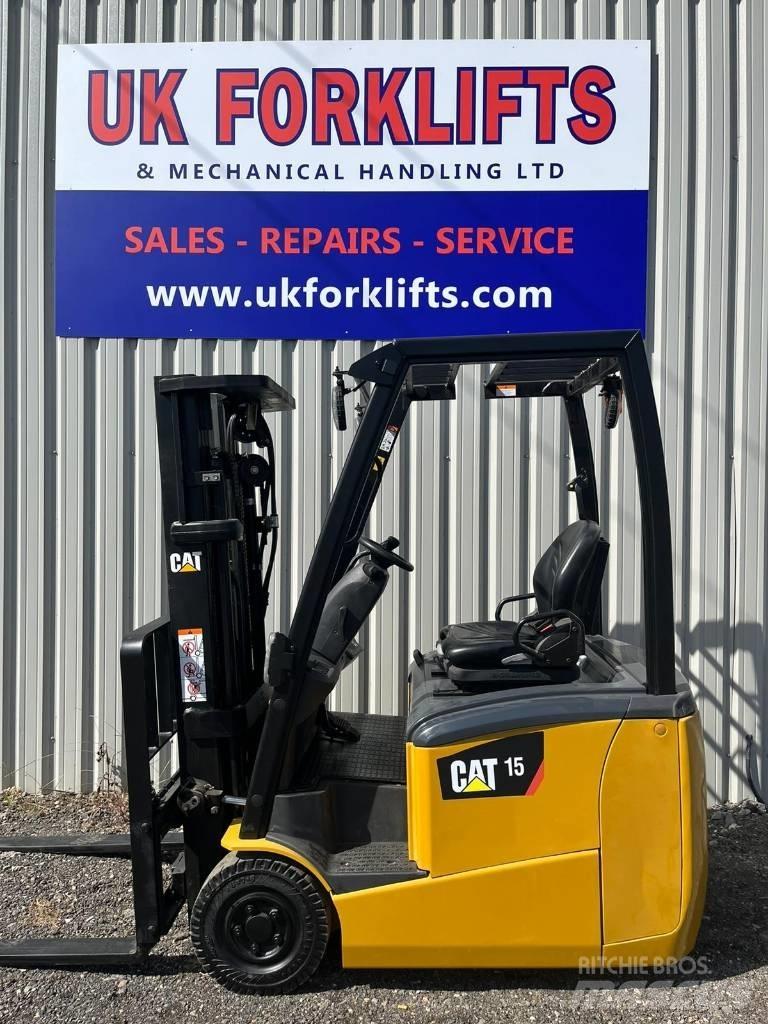 CAT EP15NT Stivuitor electric