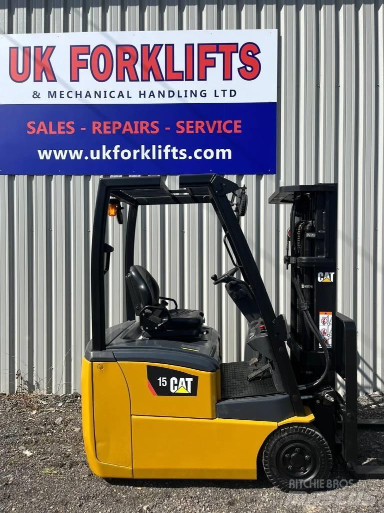 CAT EP15NT Stivuitor electric