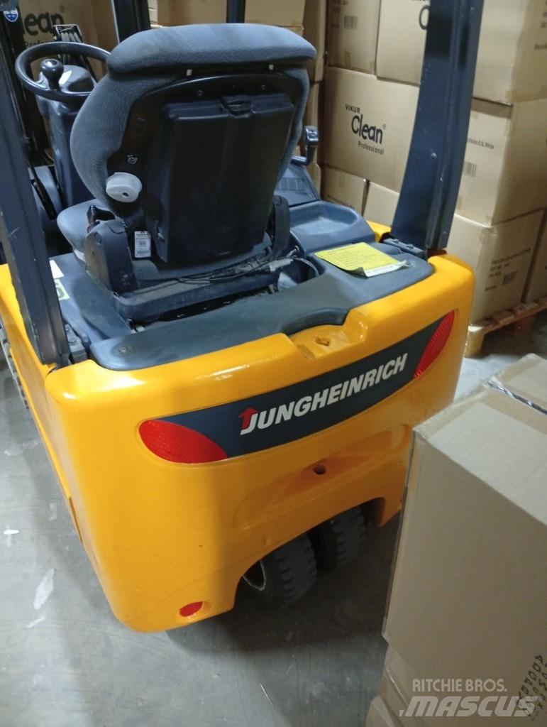 Jungheinrich EFG213 Stivuitor electric