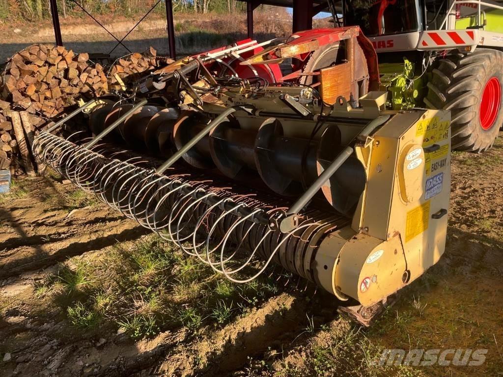 CLAAS JAGUAR 830 Culegatoare de nutret