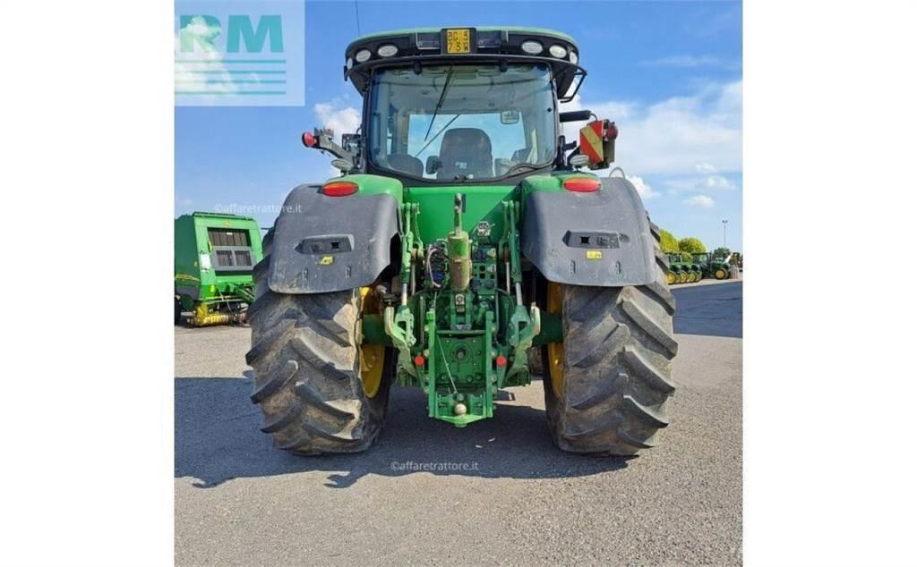 John Deere 7310 Tractoare