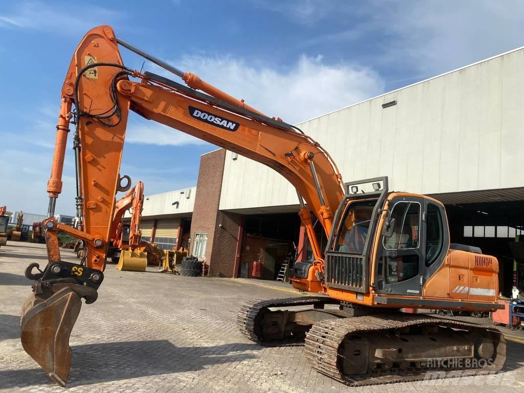 Doosan DX 180 LC Excavatoare pe șenile
