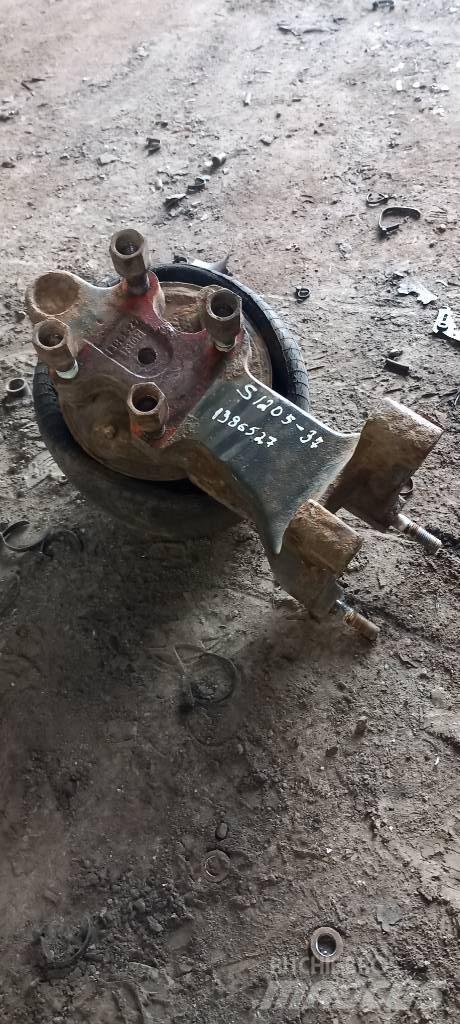 Scania R 440.  1386527 Sasiuri si suspensii