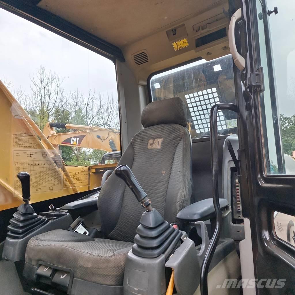 CAT 320 D Excavatoare pe șenile
