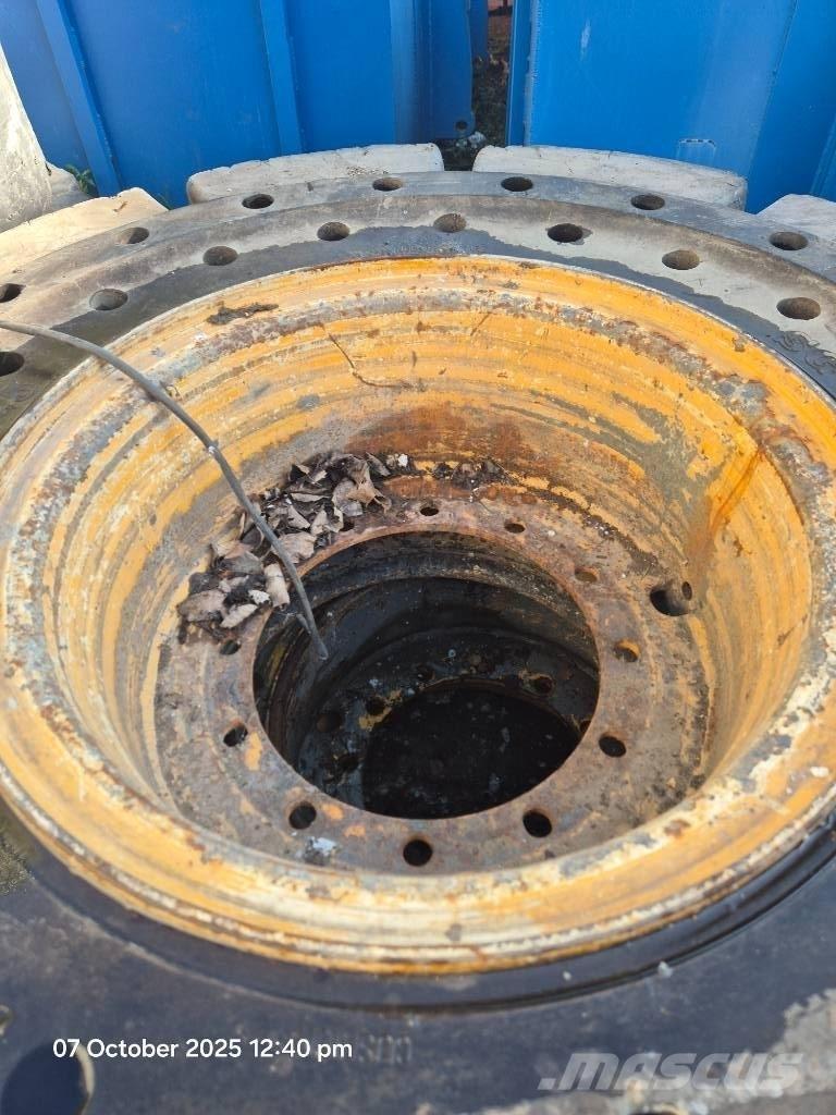 JCB 436 Anvelope, roti si jante