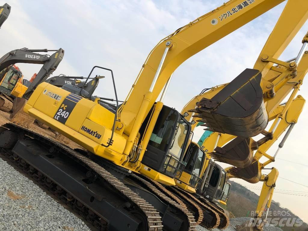 Komatsu 240-8 Excavatoare pe șenile
