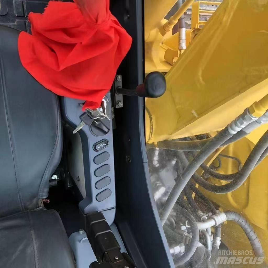 Komatsu PC 60 Excavatoare pe șenile
