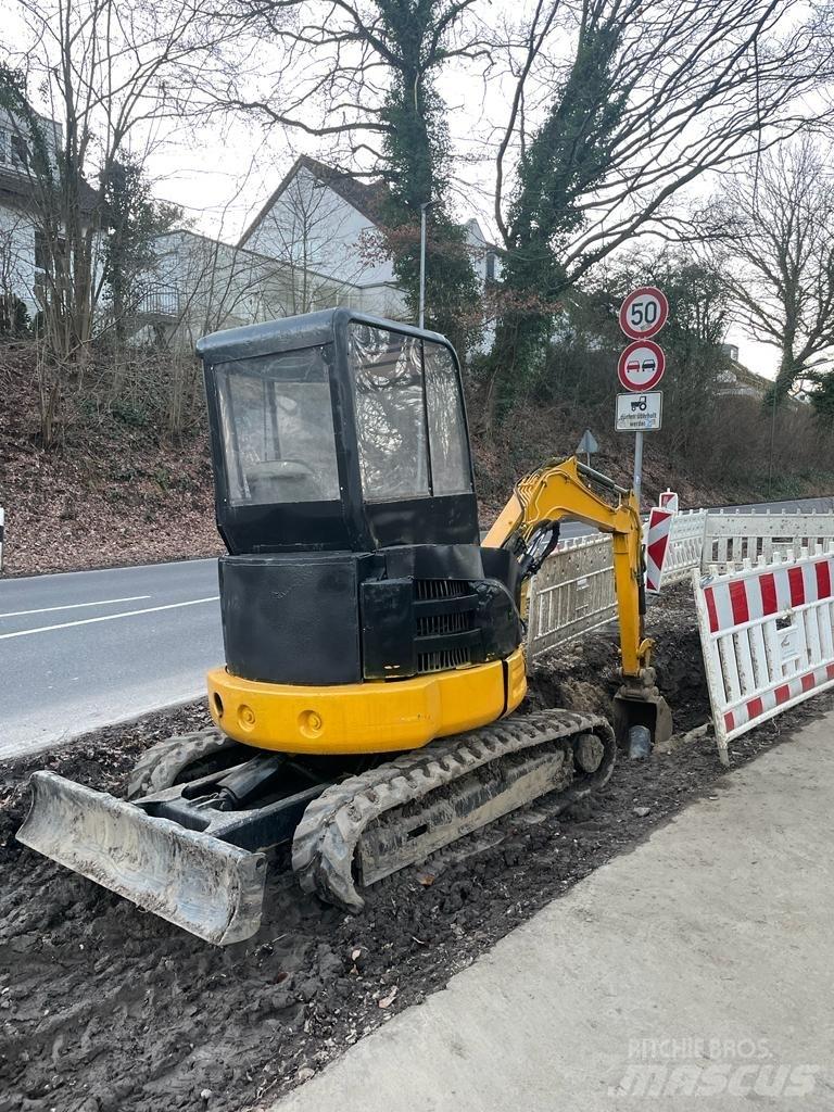 CAT 303 CR Mini excavatoare < 7t