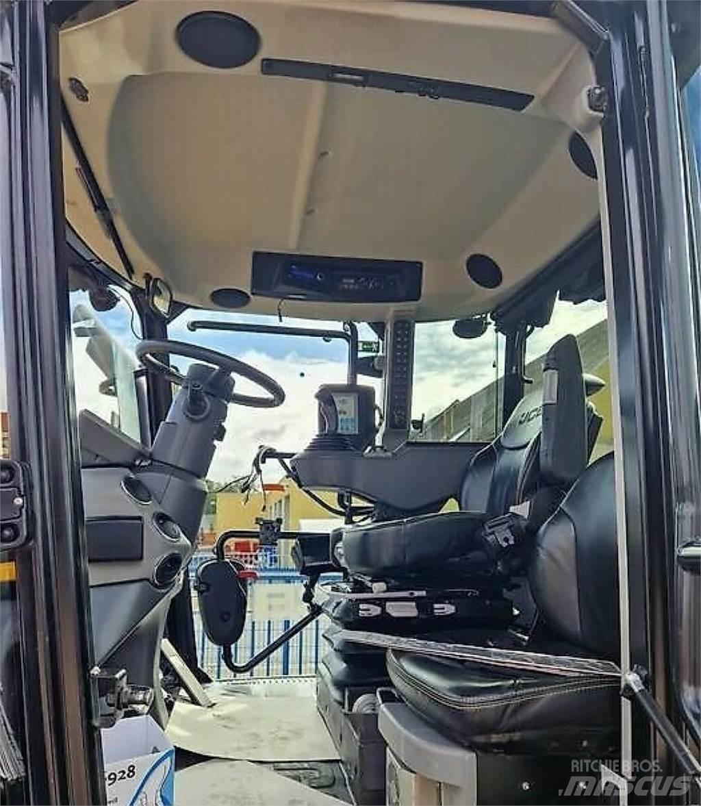 JCB 4220 Fastrac Tractoare