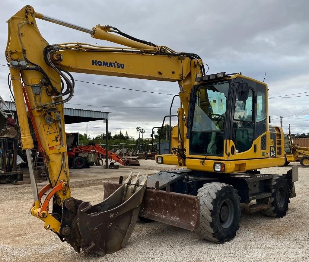 Komatsu PW148-8 Excavatoare cu roti