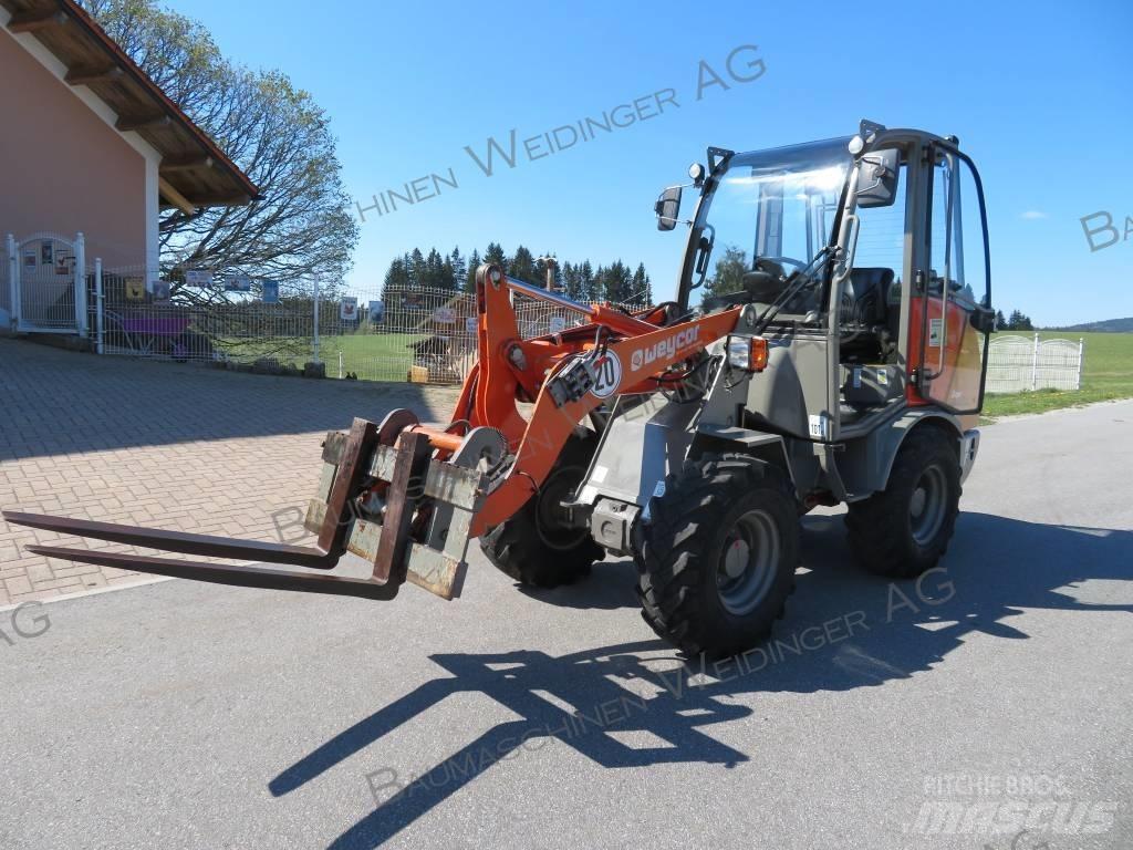 Atlas AR 35 Incarcator pe pneuri
