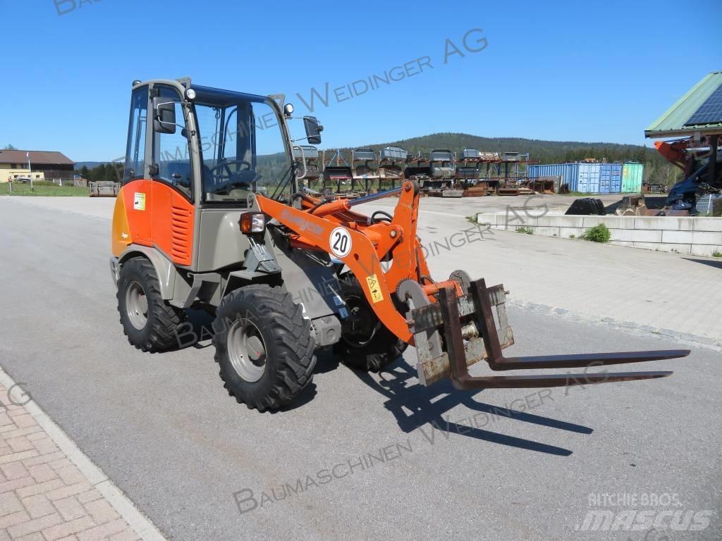 Atlas AR 35 Incarcator pe pneuri