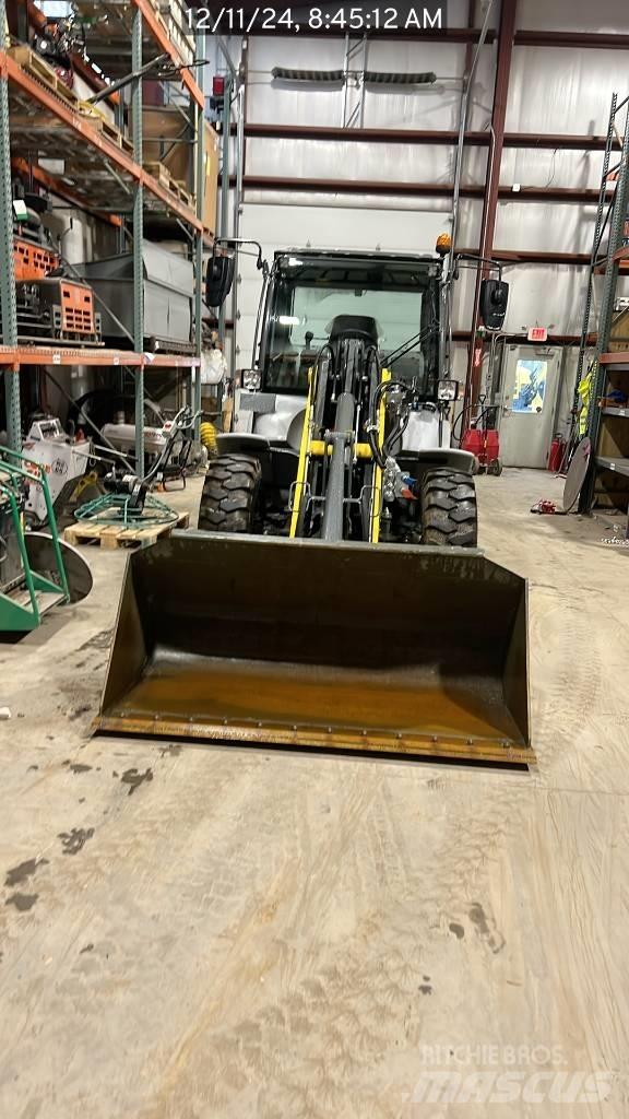 Wacker Neuson 8085 Incarcator pe pneuri