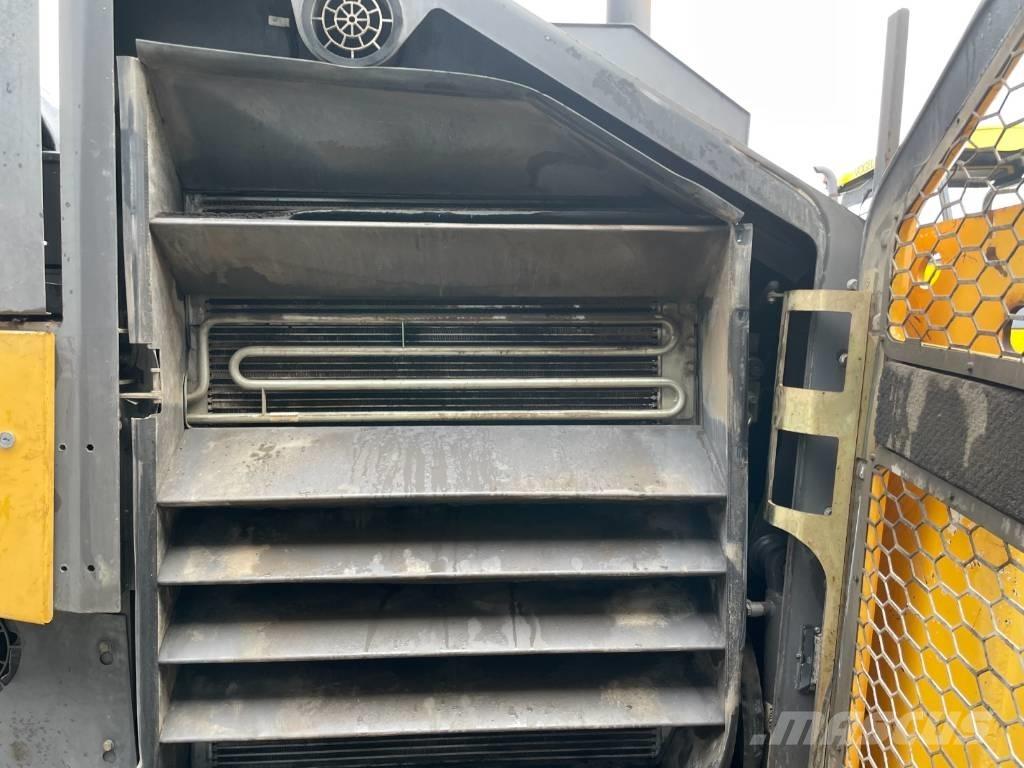 Volvo P7820C Pavatoare asfalt