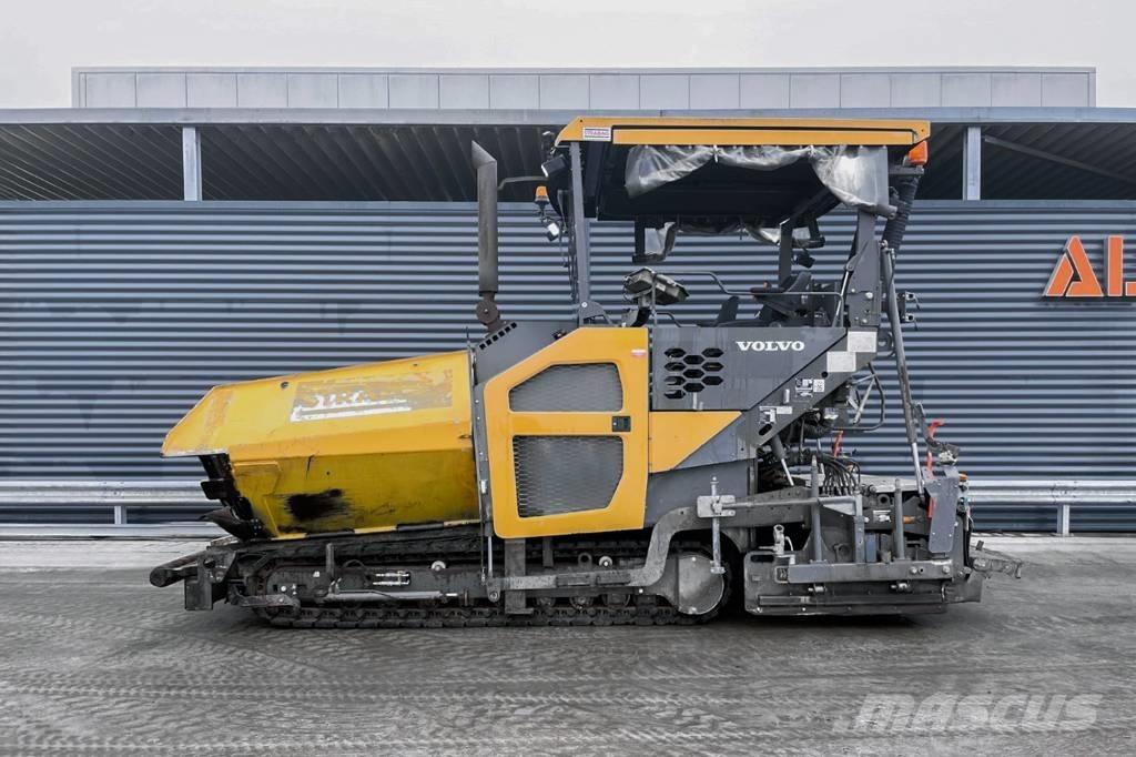 Volvo P7820C Pavatoare asfalt