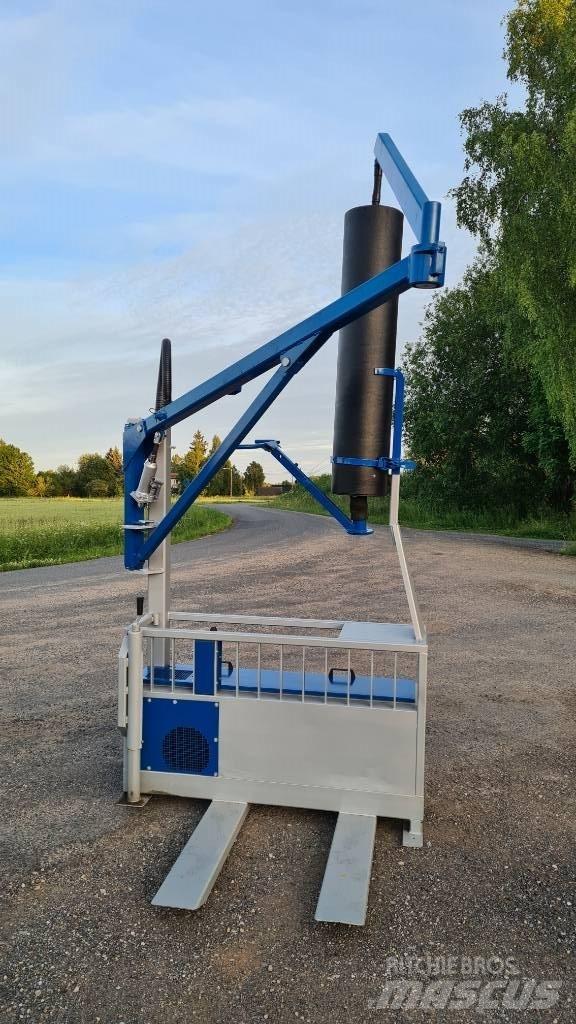 Al-vac 1600 lux Utilaje construcții - Altele