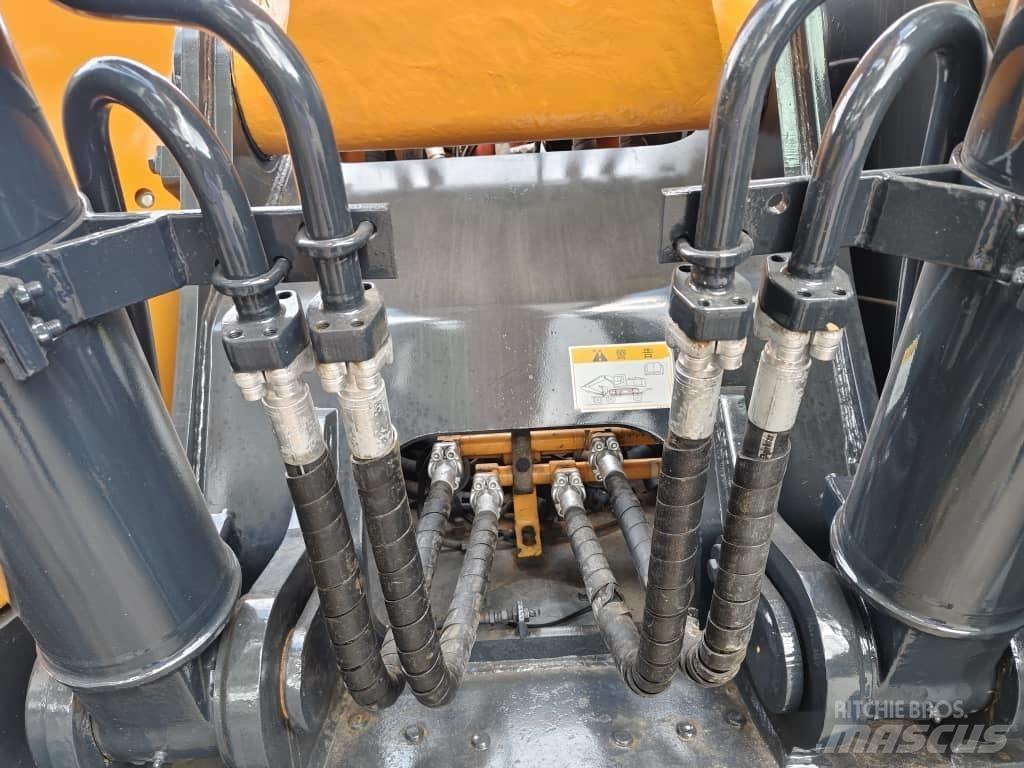Hyundai 330LC-9S Excavatoare pe șenile
