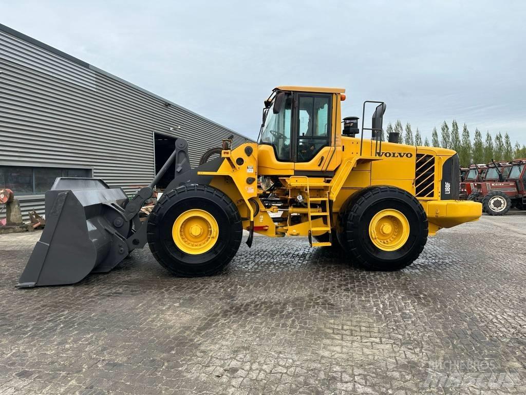 Volvo L180F Incarcator pe pneuri