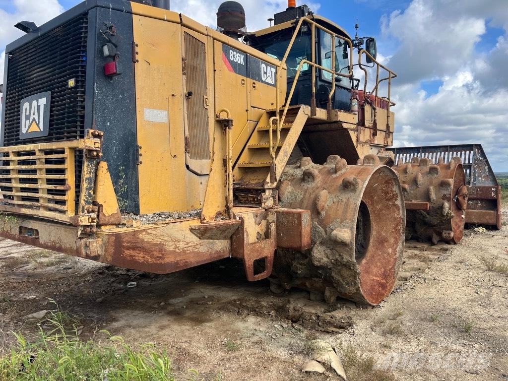 CAT 836K Compactoare sol