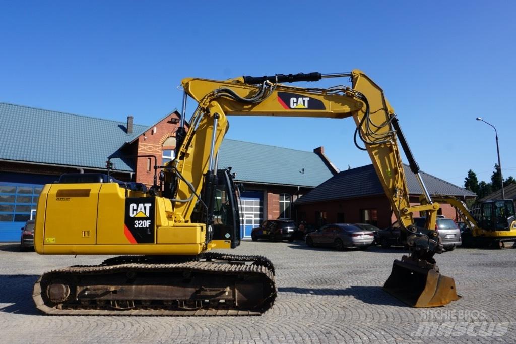 CAT 320 FL Excavatoare pe șenile
