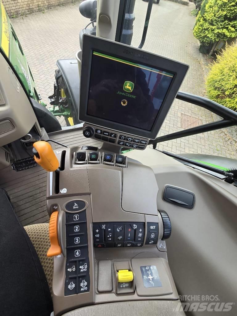 John Deere 6120 R Tractoare