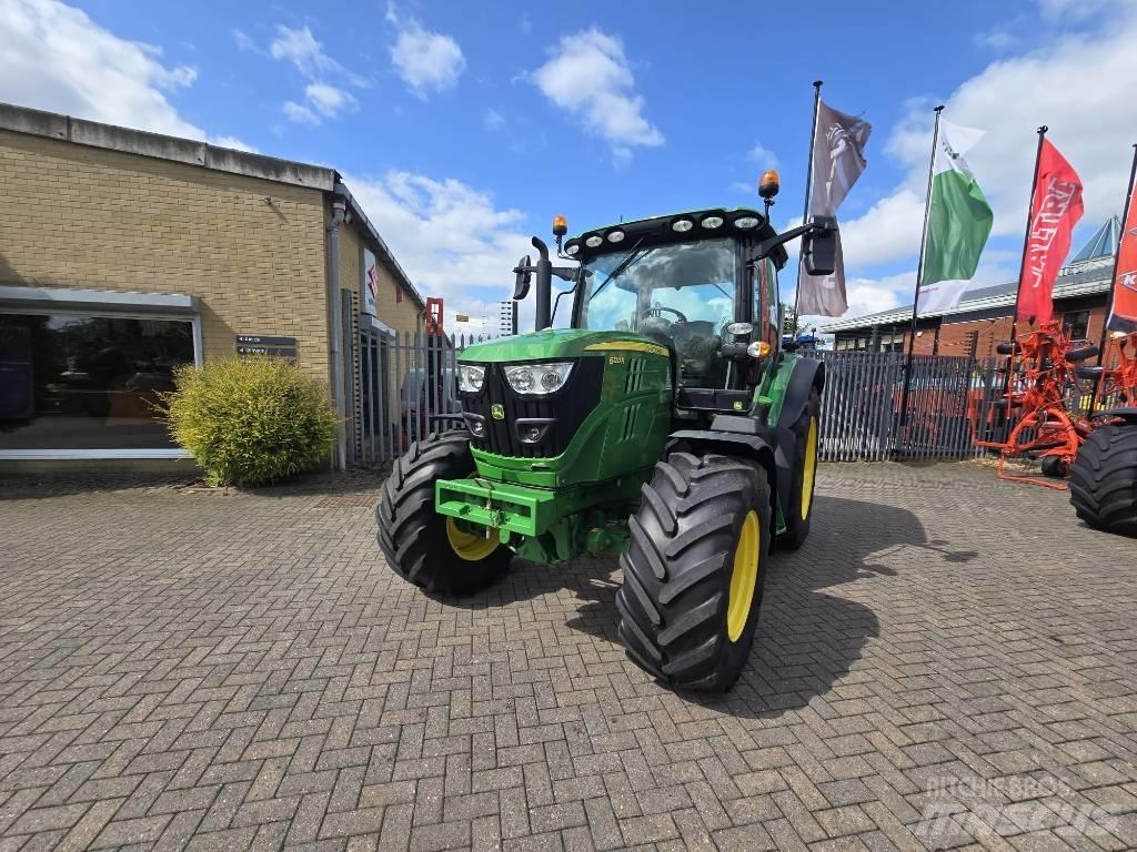 John Deere 6120 R Tractoare