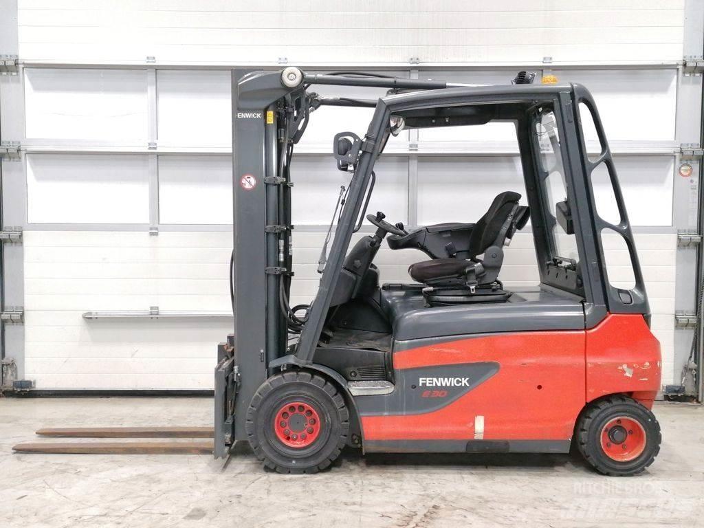 Linde E30L-01 Stivuitor electric