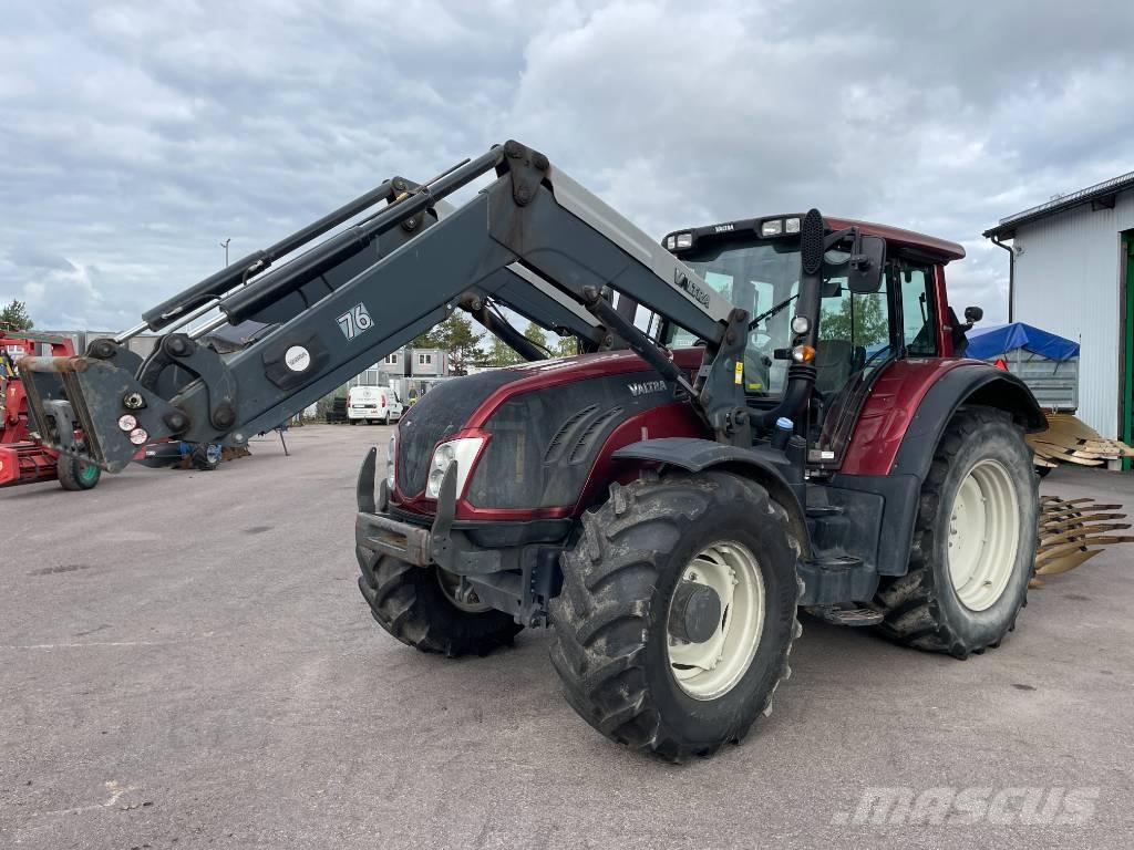 Valtra T 203 Tractoare