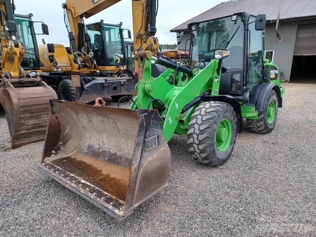 CAT 906M Incarcator pe pneuri