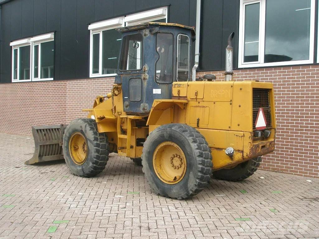 Komatsu W40-2 Incarcator pe pneuri