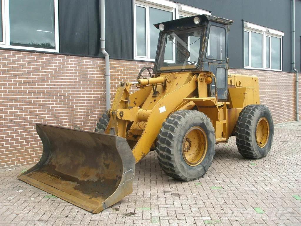 Komatsu W40-2 Incarcator pe pneuri
