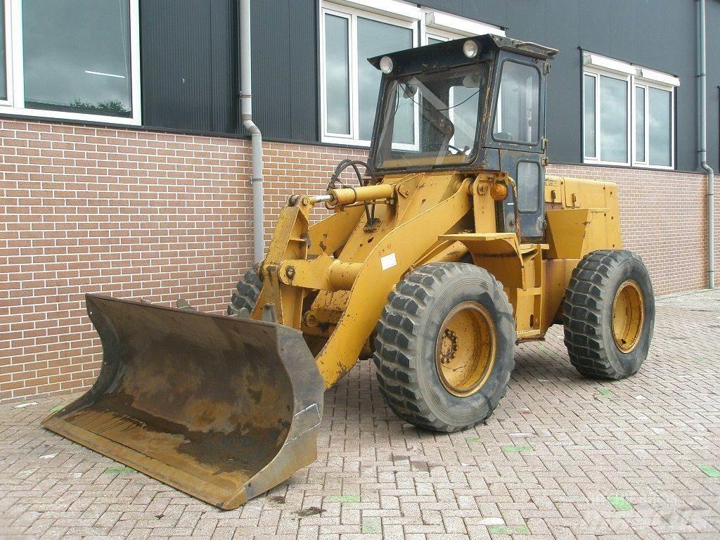 Komatsu W40-2 Incarcator pe pneuri