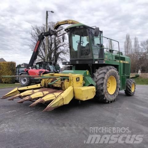 John Deere 6610 Forajere cu autopropulsare